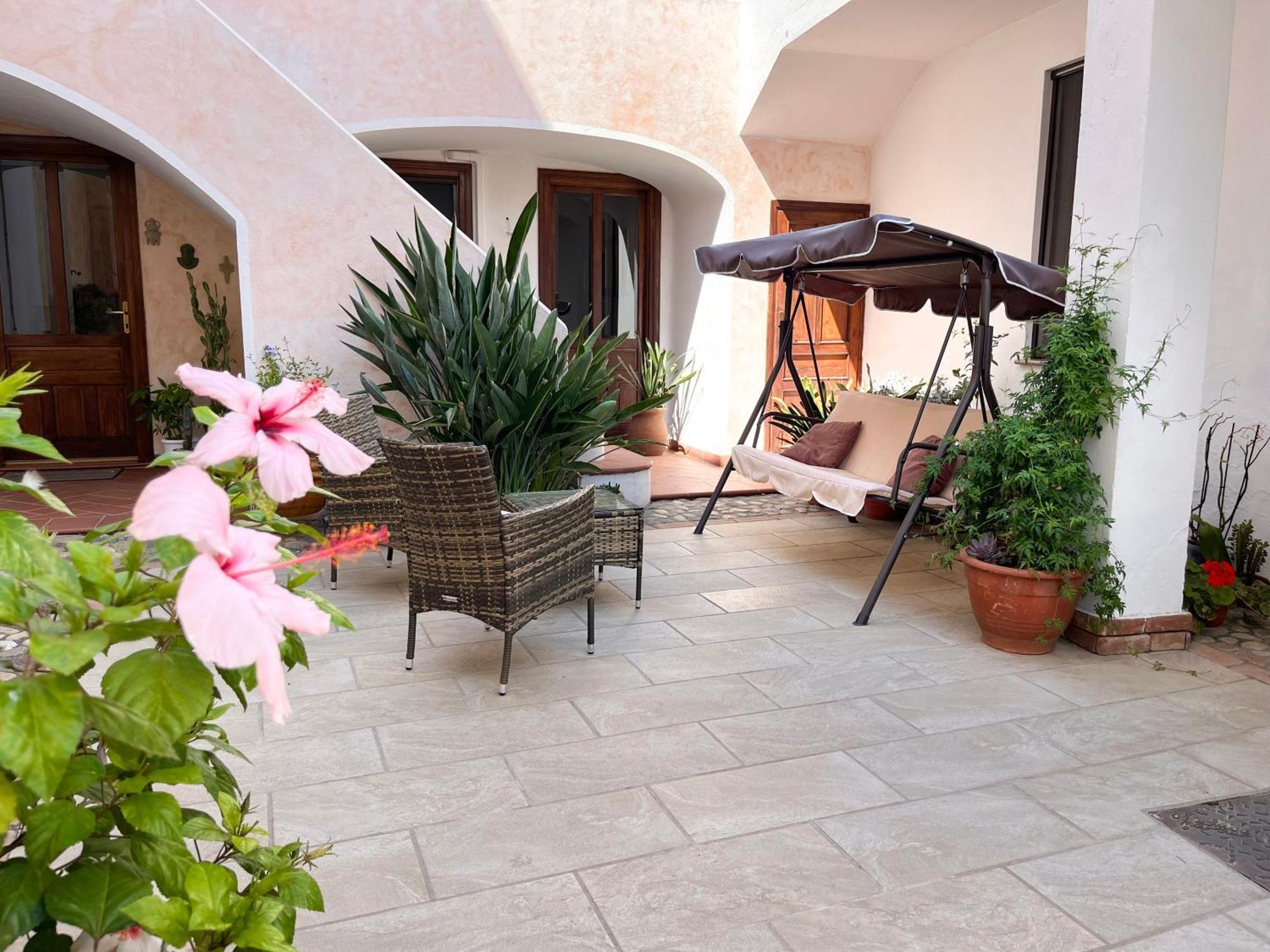 Casa Lia - Independent Apartment In The Gulf Of Orosei Galtellì Buitenkant foto